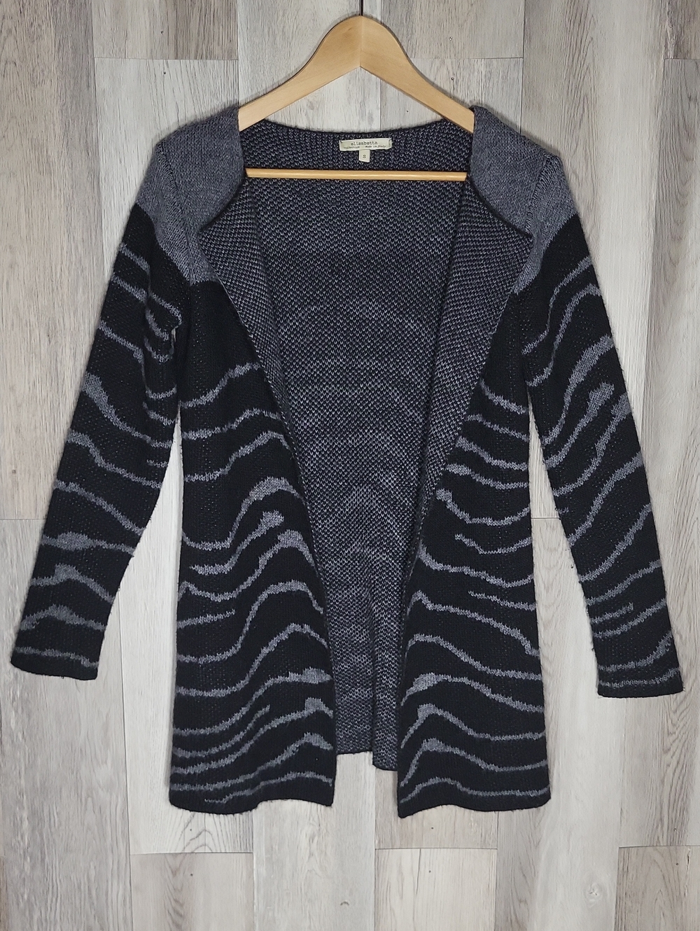Elisabetta Made in Italy Small Wool Alpaca Open Front Cardigan Animal Stripe